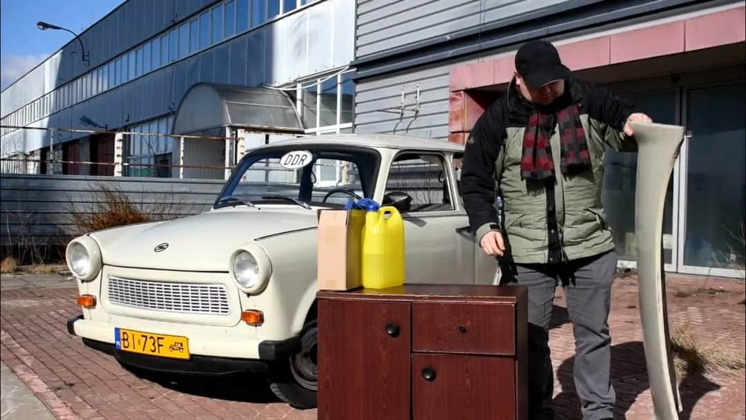 Trabant z czego karoseria? Odkryj tajemnice duroplastu i jego zalety