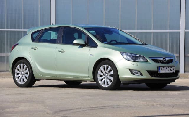 Opel Astra J: jaki silnik wybrać, aby uniknąć problemów?