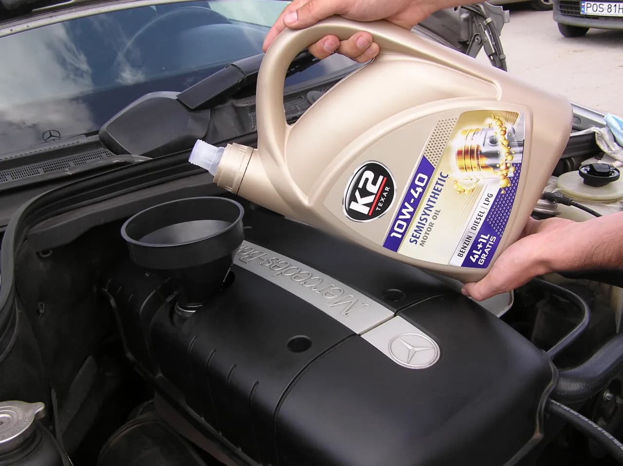 Jak wlewać olej do silnika bez ryzyka uszkodzenia silnika