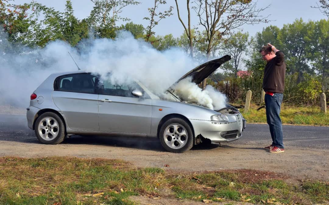 Przytarty silnik objawy: jak rozpoznać poważne problemy w silniku