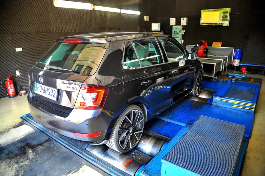 Jak zwiększyć moc silnika - skuteczne metody i techniki tuningowe